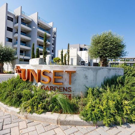 Sunset Gardens - Holiday Apartments - By Tlv Living ลิมาซอล ภายนอก รูปภาพ