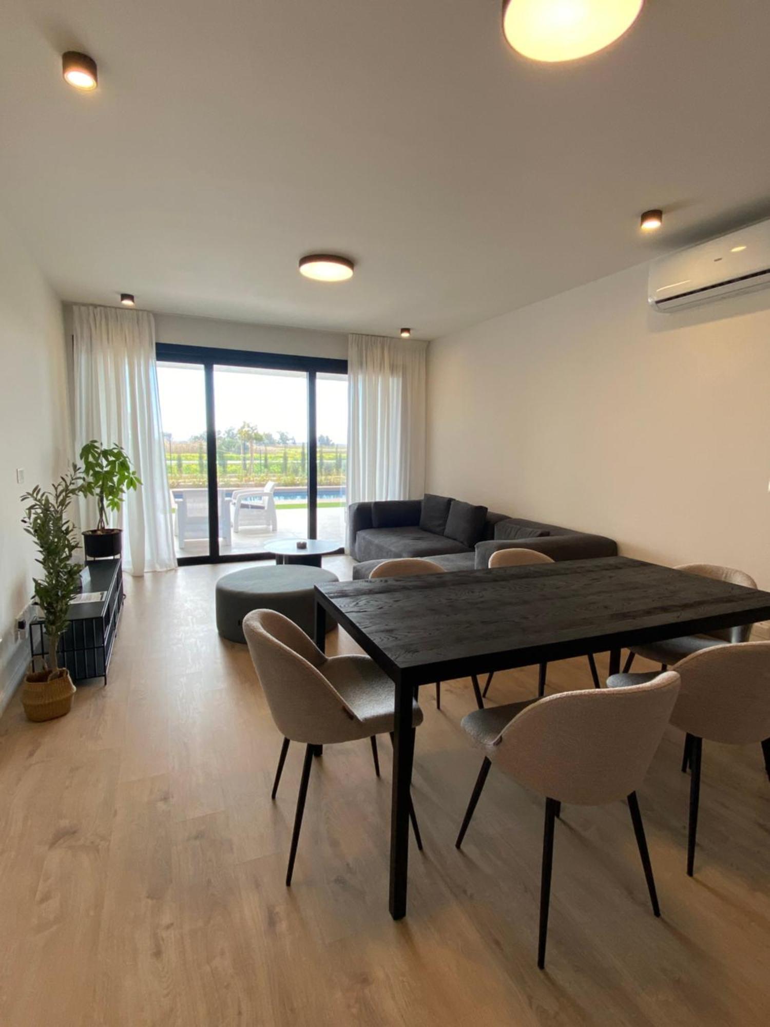 Sunset Gardens - Holiday Apartments - By Tlv Living ลิมาซอล ภายนอก รูปภาพ