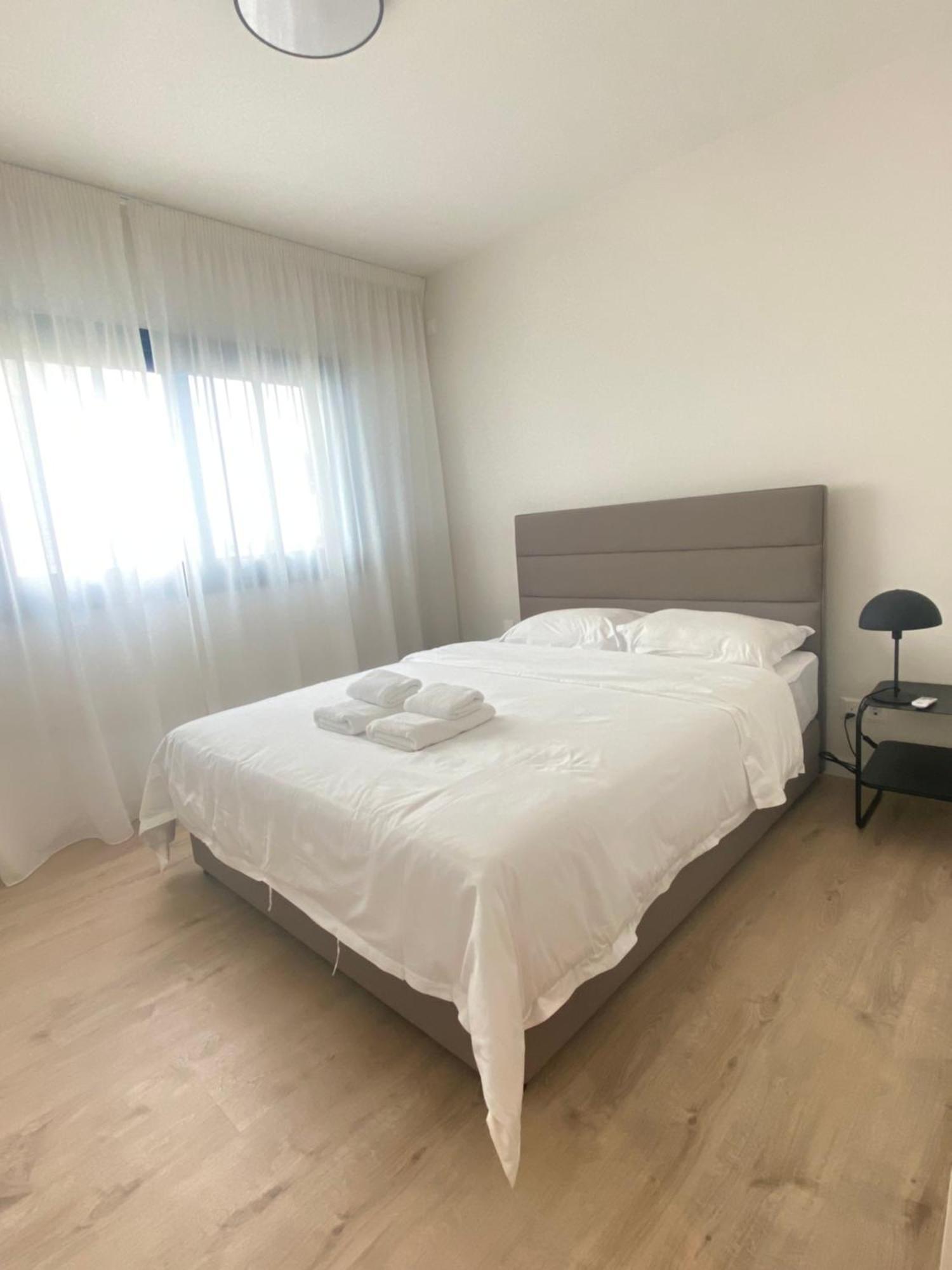 Sunset Gardens - Holiday Apartments - By Tlv Living ลิมาซอล ภายนอก รูปภาพ