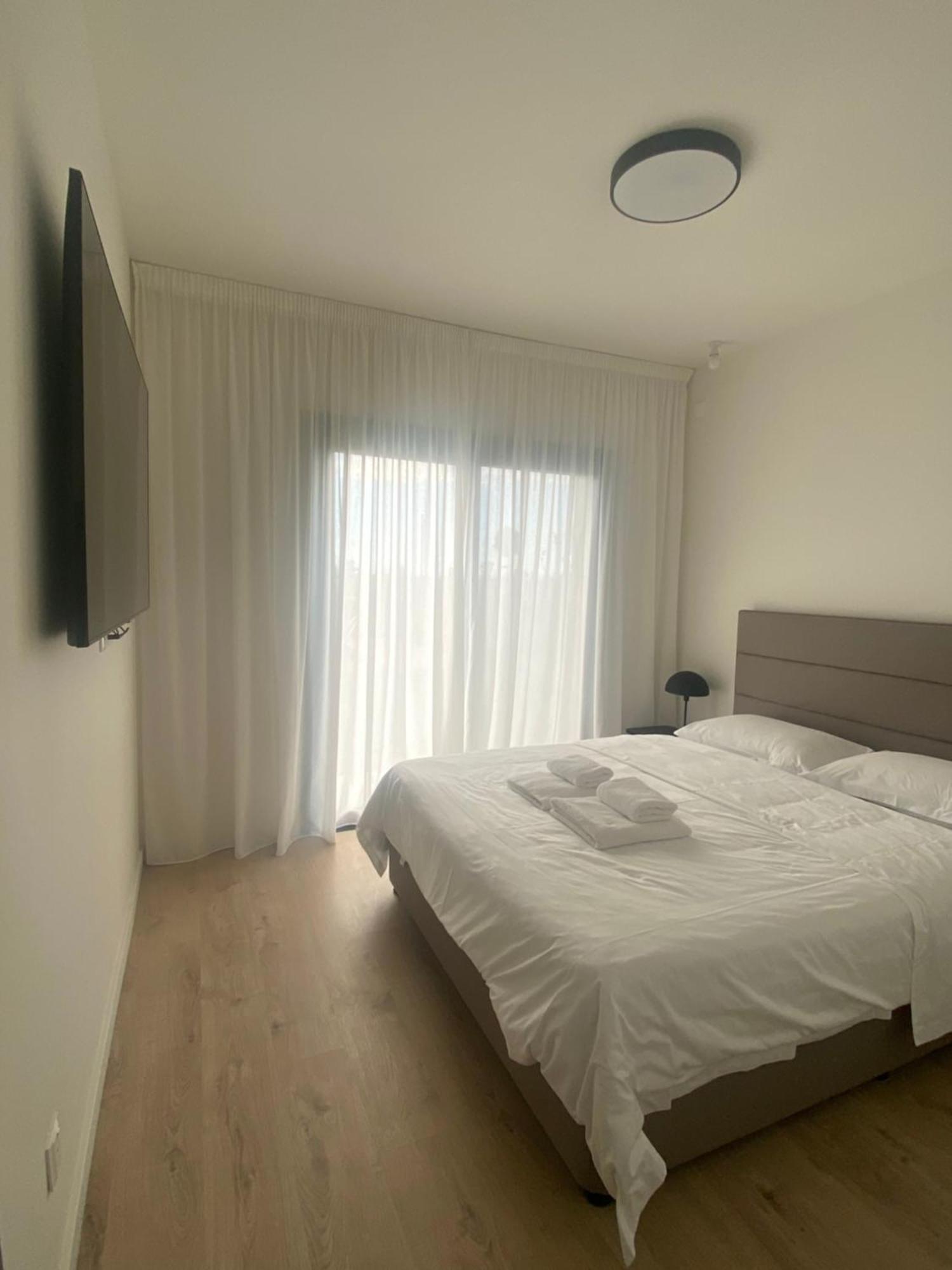 Sunset Gardens - Holiday Apartments - By Tlv Living ลิมาซอล ภายนอก รูปภาพ
