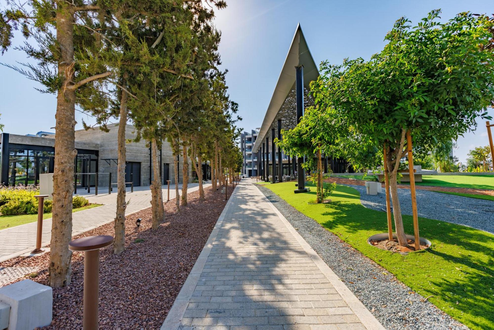 Sunset Gardens - Holiday Apartments - By Tlv Living ลิมาซอล ภายนอก รูปภาพ