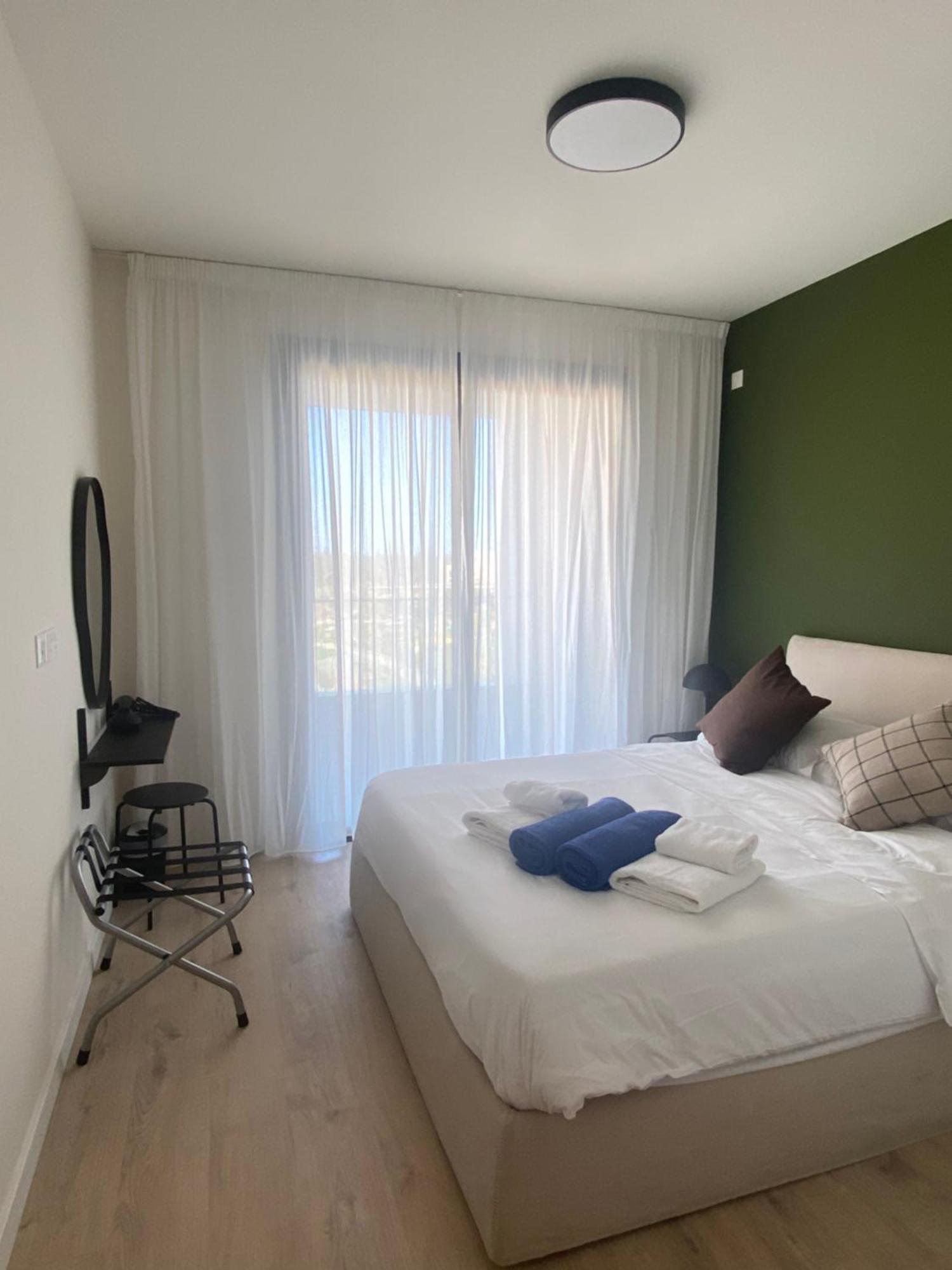 Sunset Gardens - Holiday Apartments - By Tlv Living ลิมาซอล ภายนอก รูปภาพ